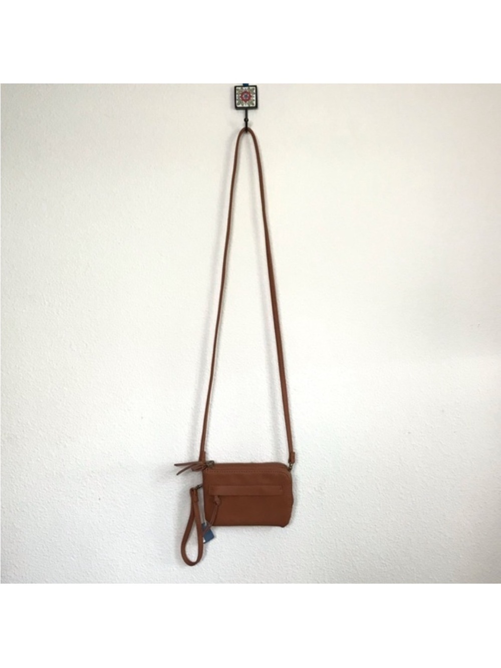 Universal thread Brown Crossbody Wristlet Bag -  NWT